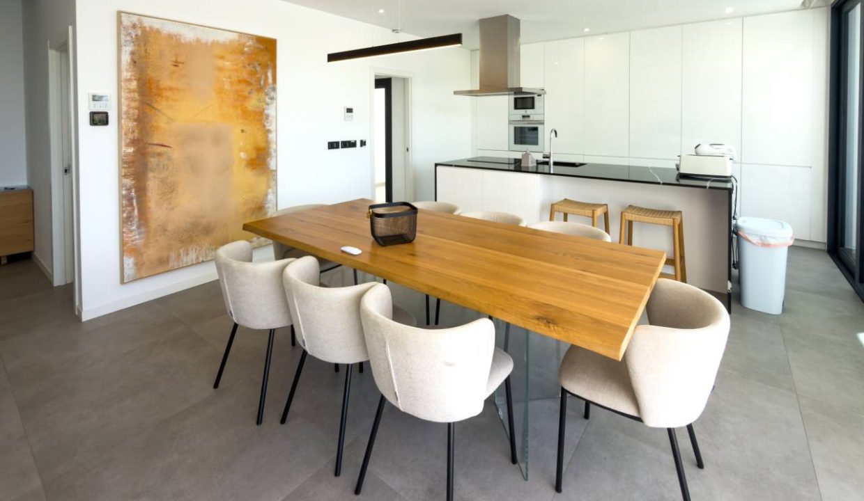 20260218_105716075_iOS