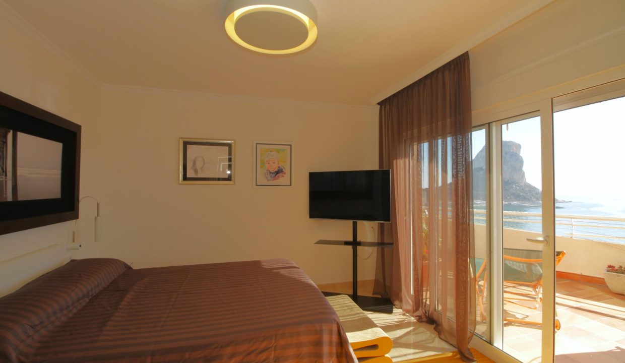 COMPRAR ÁTICO CALPE VISTAS AL MAR  DORMITORIO