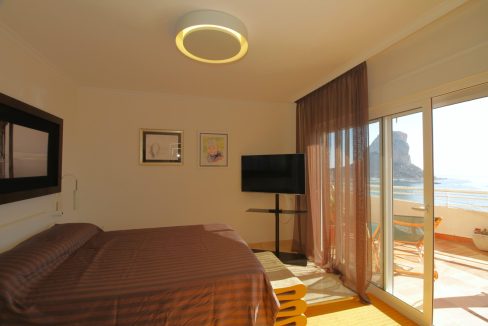 COMPRAR ÁTICO CALPE VISTAS AL MAR  DORMITORIO