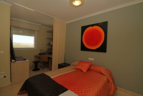 COMPRAR ÁTICO CALPE VISTAS AL MAR  HABITACION INVITADOS