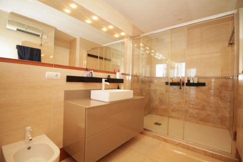 COMPRAR ÁTICO CALPE VISTAS AL MAR  BAÑOS