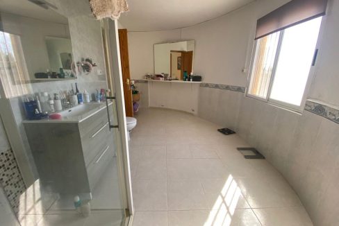 WhatsApp Image 2025-10-23 at 12.51.58 (1)