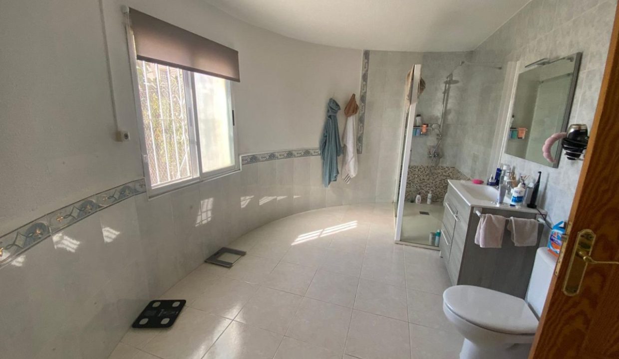 WhatsApp Image 2025-10-23 at 12.51.58