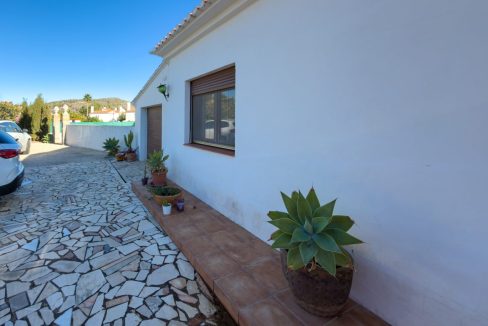 20251125_093435701_iOS