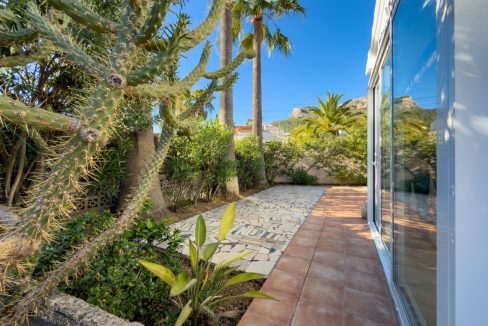 20251125_093717460_iOS