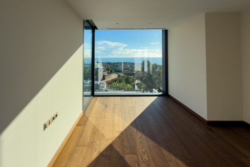 20251227_094636588_iOS