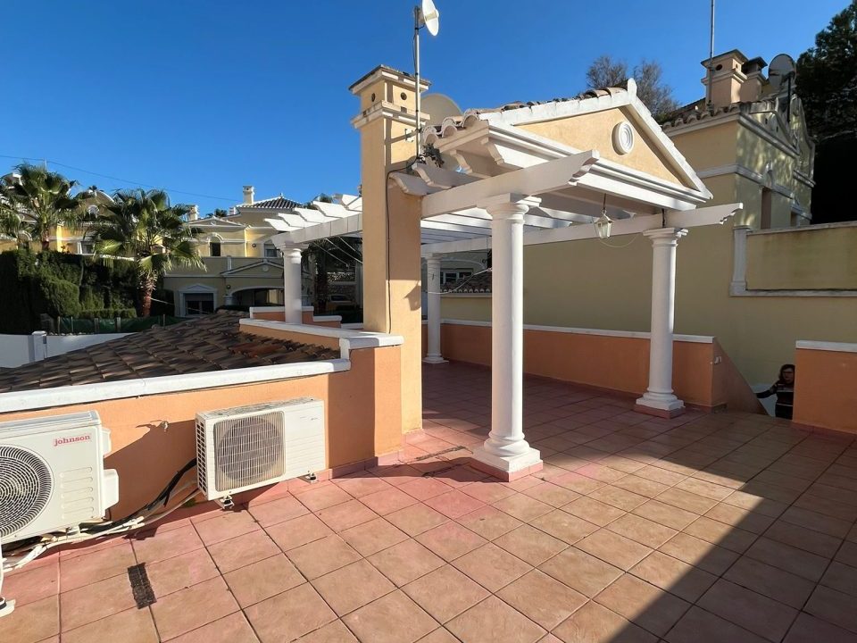 WhatsApp Image 2025-12-30 at 16.18.40 (2)