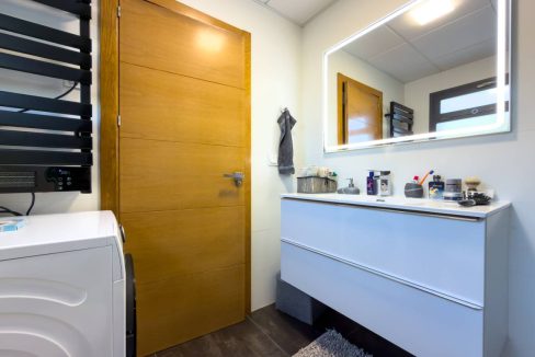 20260220_085952465_iOS